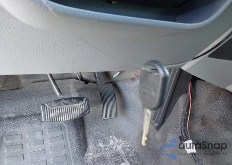 2011 Ford F-250 Xl z USA, uszkodzony, nr VIN 1FT7X2B61BEB17857